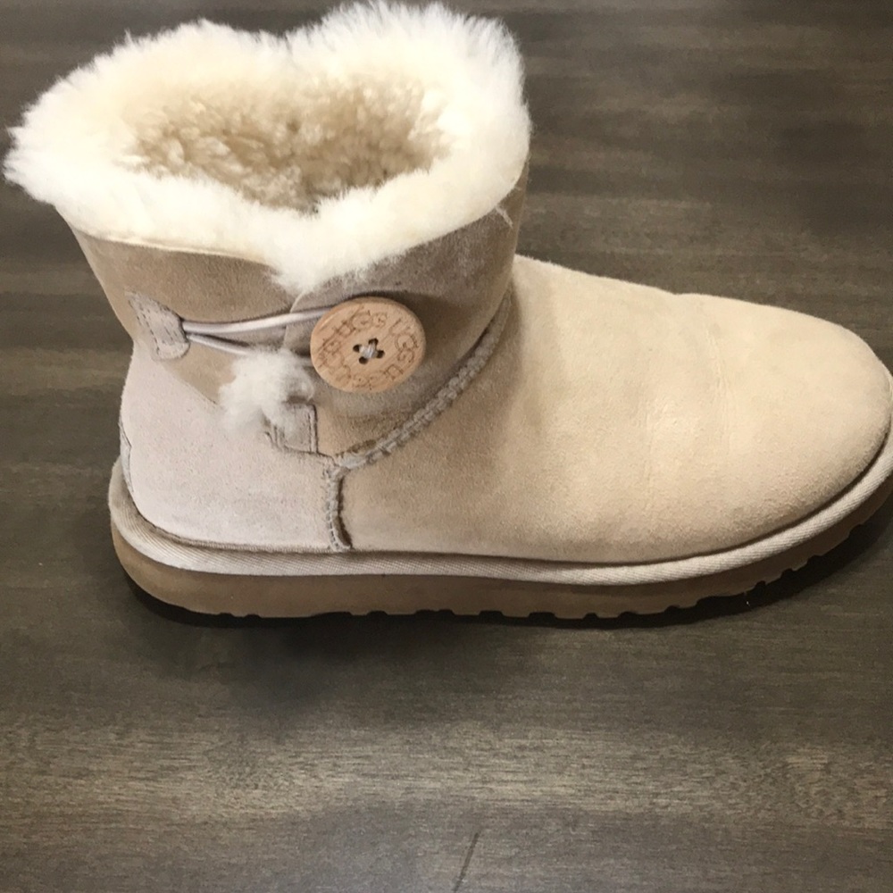 Tan Ugg Boots, Size 6